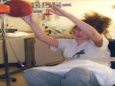 Έπαιζε μπάσκετ ενώ ήταν…σε κώμα!